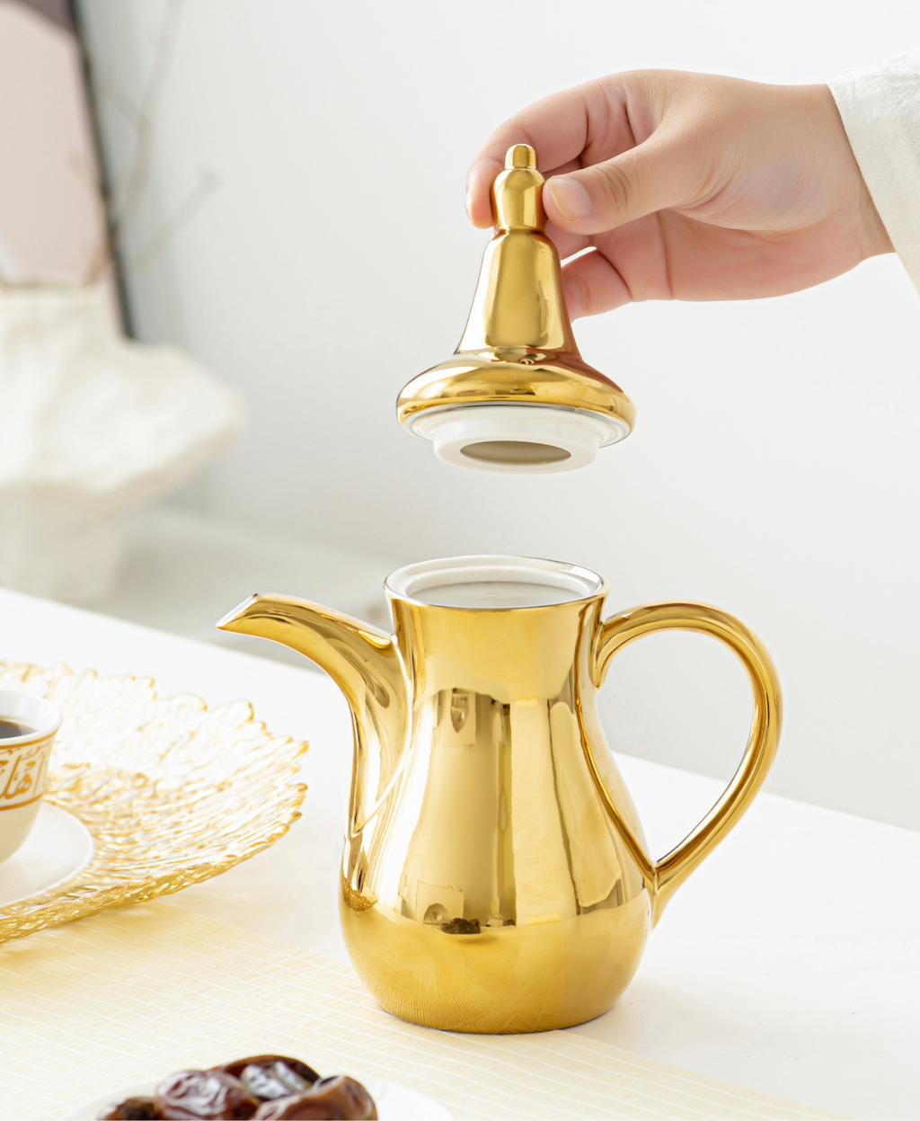 GIFTING INSPIRATION - Royal Dallah Coffee Pot