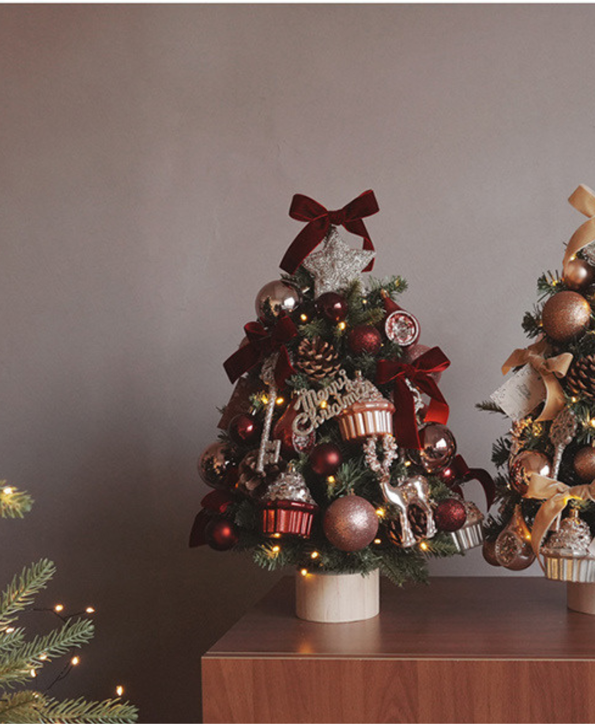 Rosewood Christmas Tree with Lights