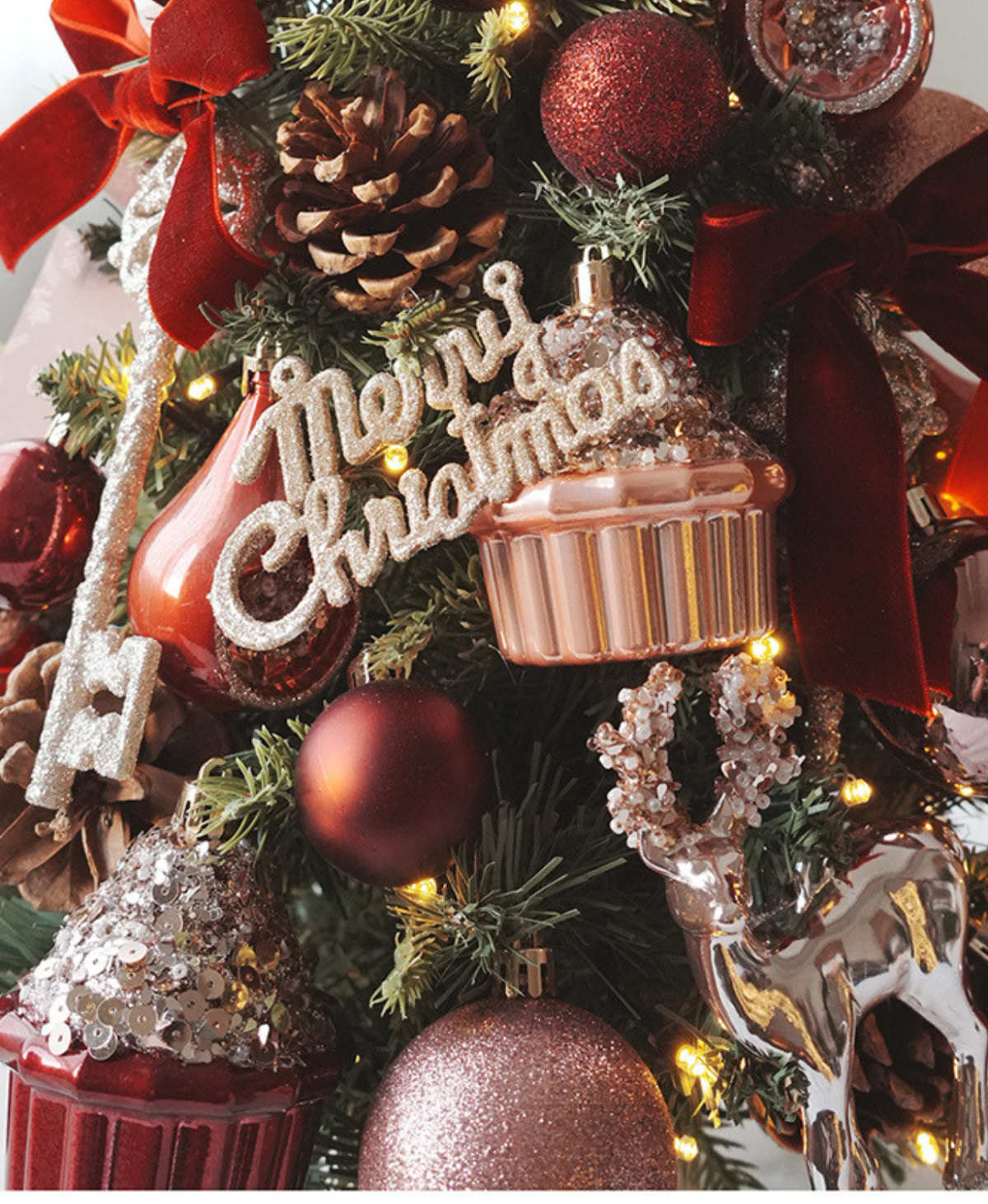 Rosewood Christmas Tree with Lights