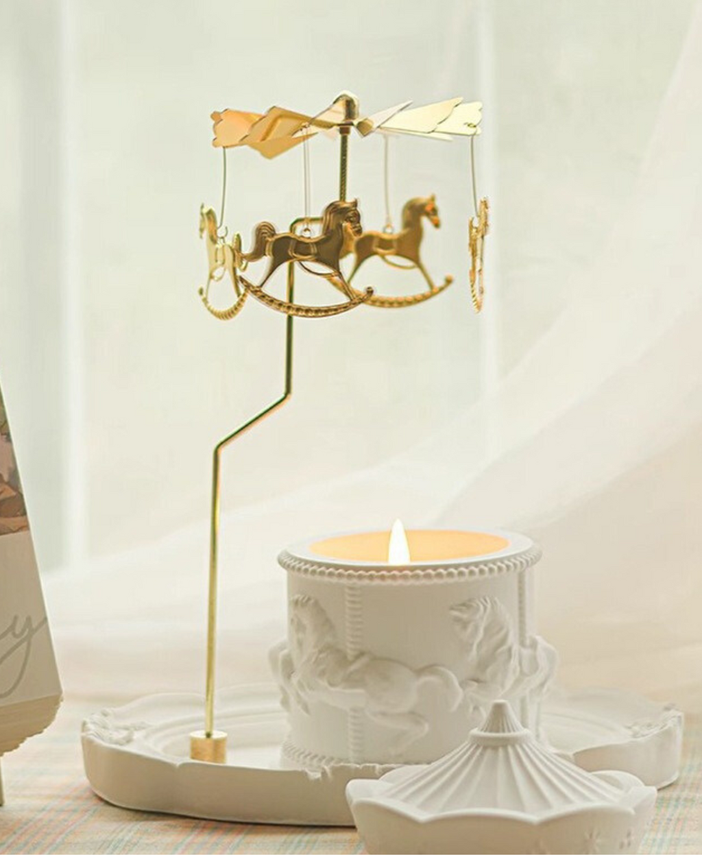 GIFTING INSPIRATION - Carousel Bliss Aromatherapy Candle