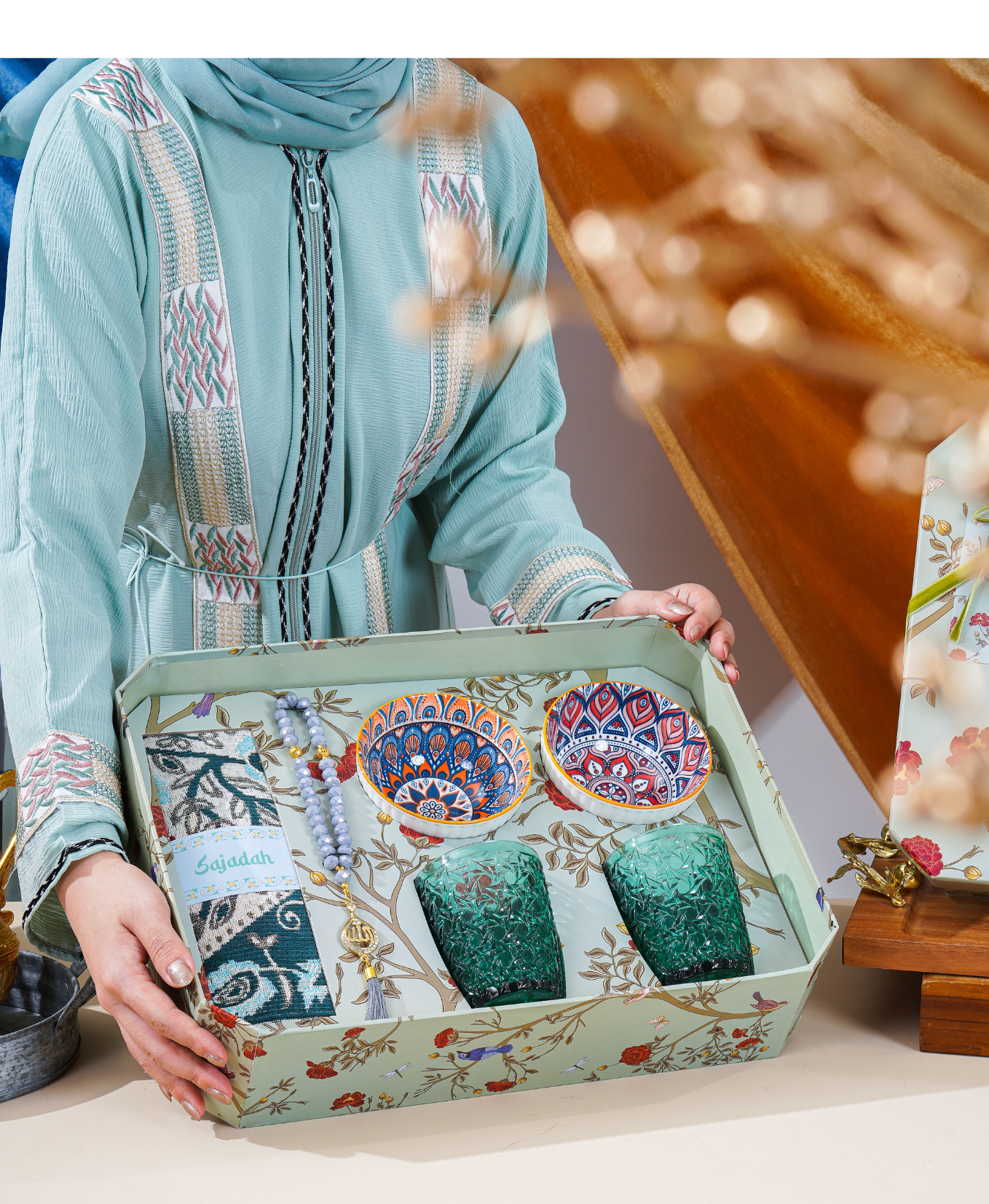 NAMAS LIVING SIGNATURE TIMELESS HAMPERS