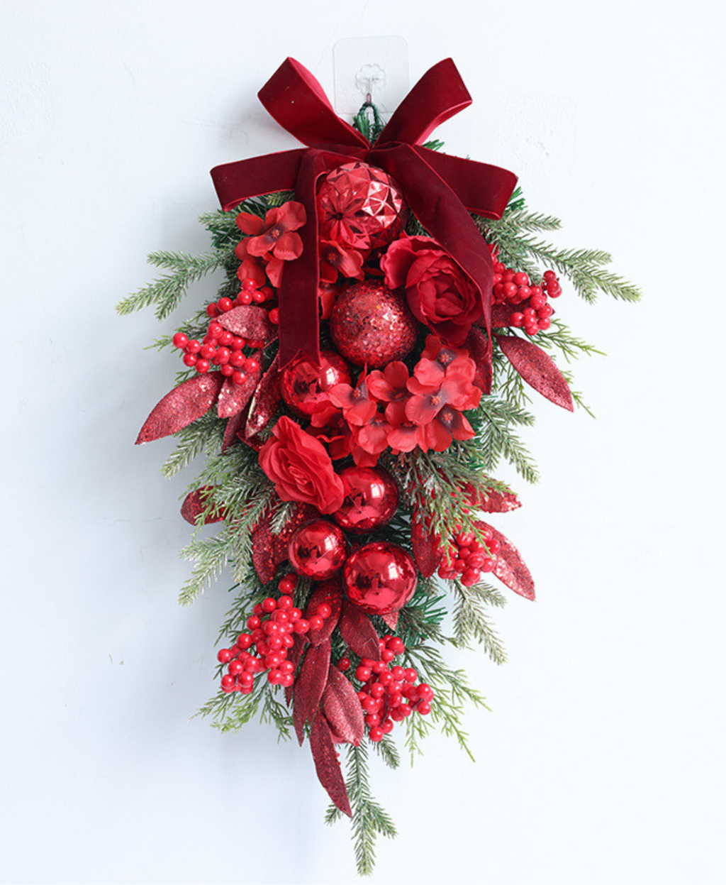 Red Berry Door & Wall Decor