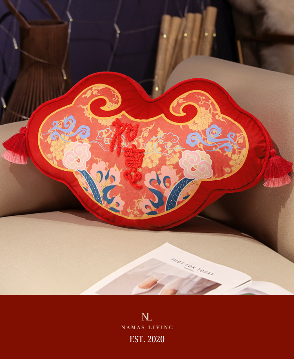 Ruyi Cloud Throw Pillow
