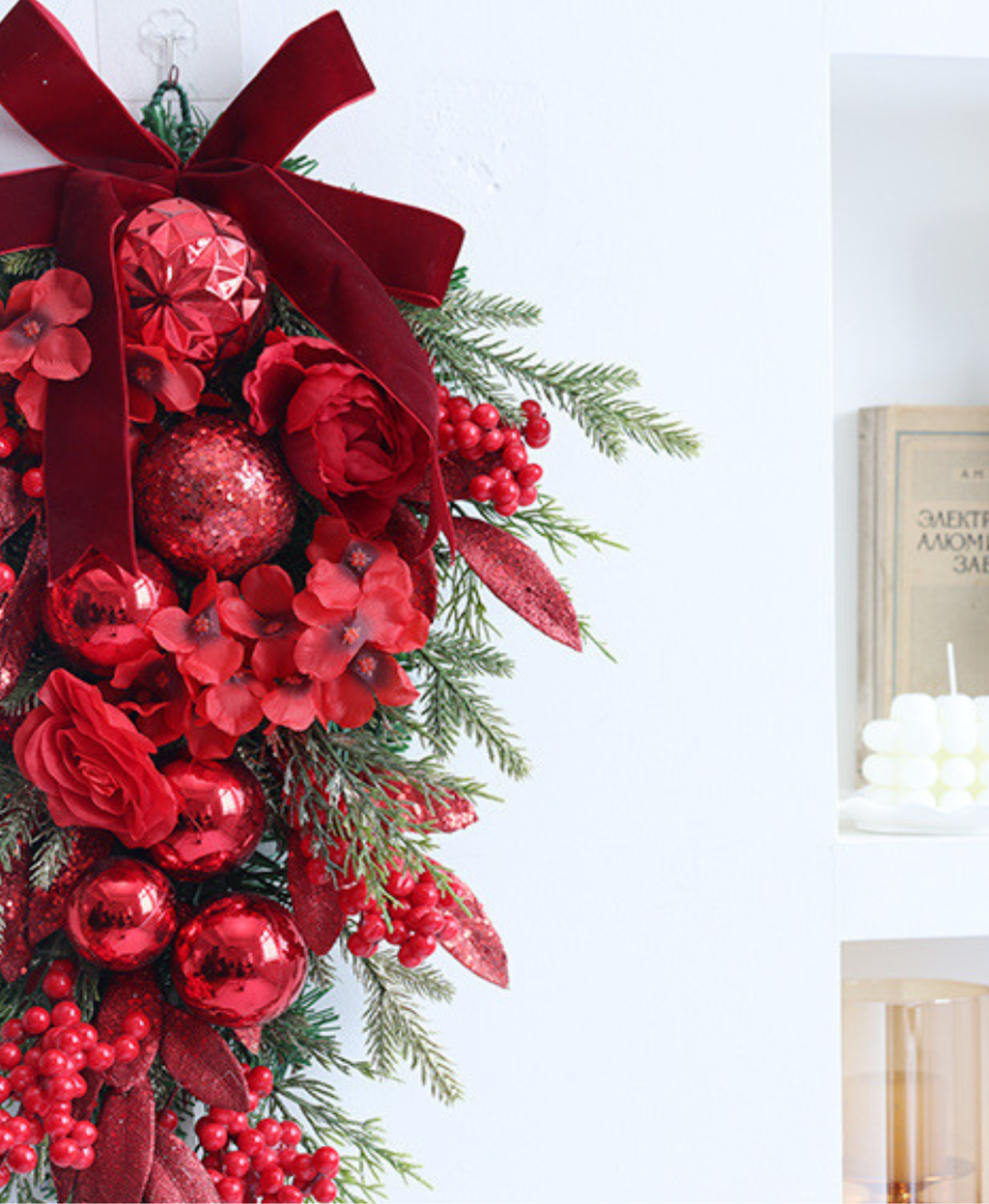 Red Berry Door & Wall Decor