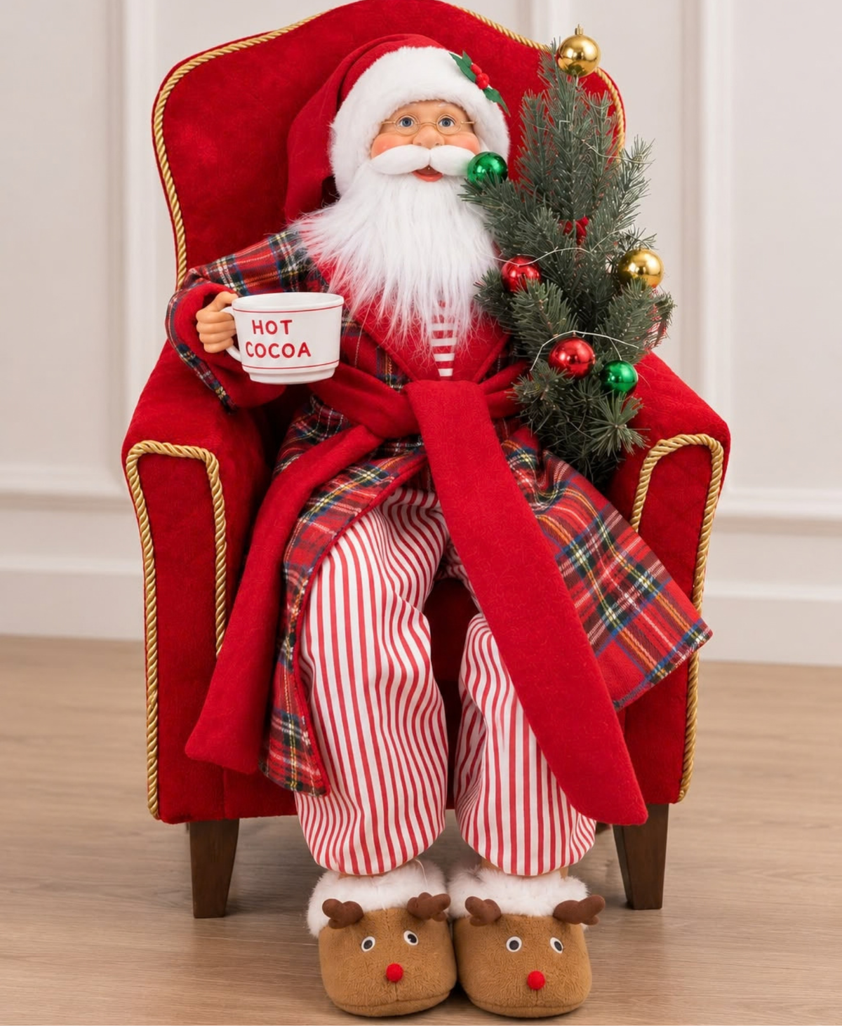 Santa’s Cozy Christmas Display