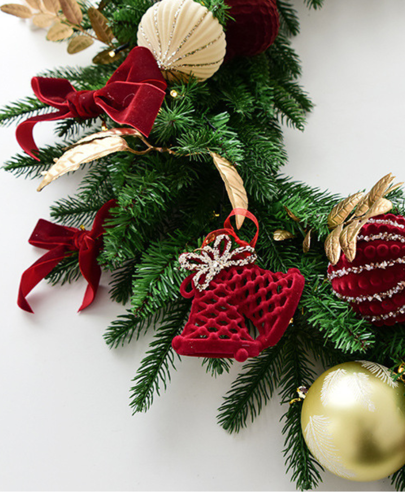 Classic Velvet Christmas Garland