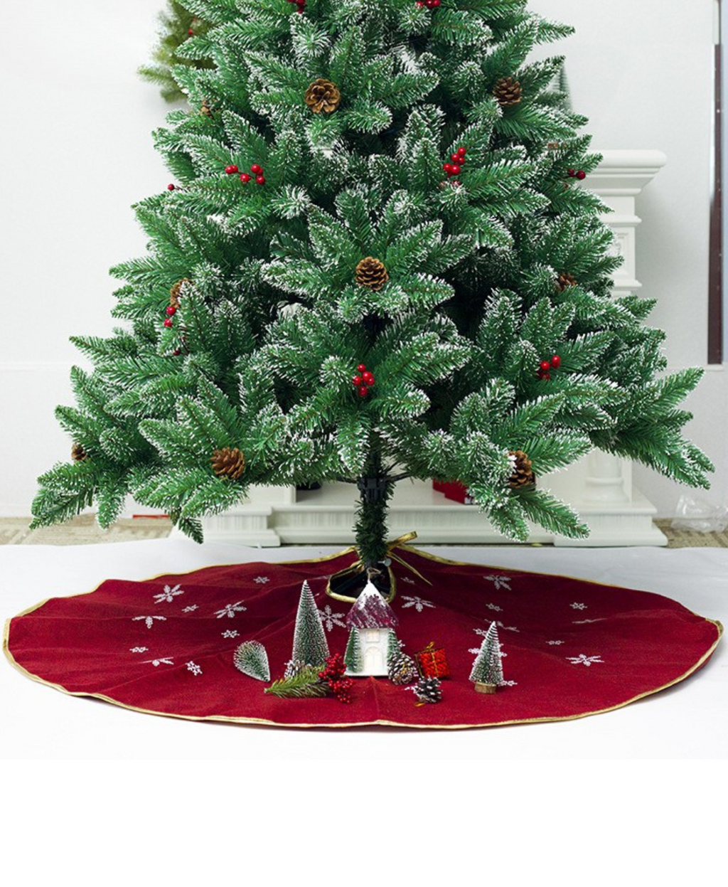 Red Snowflake Tree Skirt