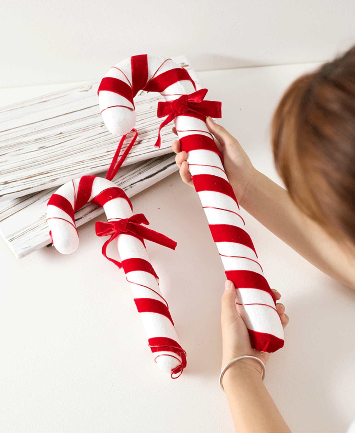 Christmas Decoration - Red & White Cane