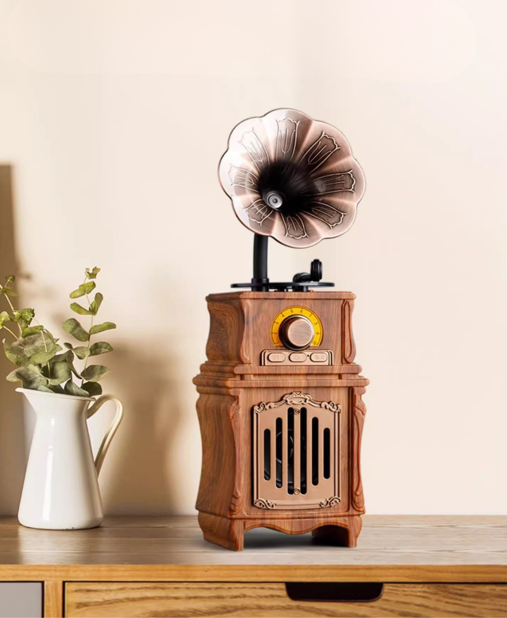 GIFTING INSPIRATION - Vintage Gramophone Bluetooth Speaker