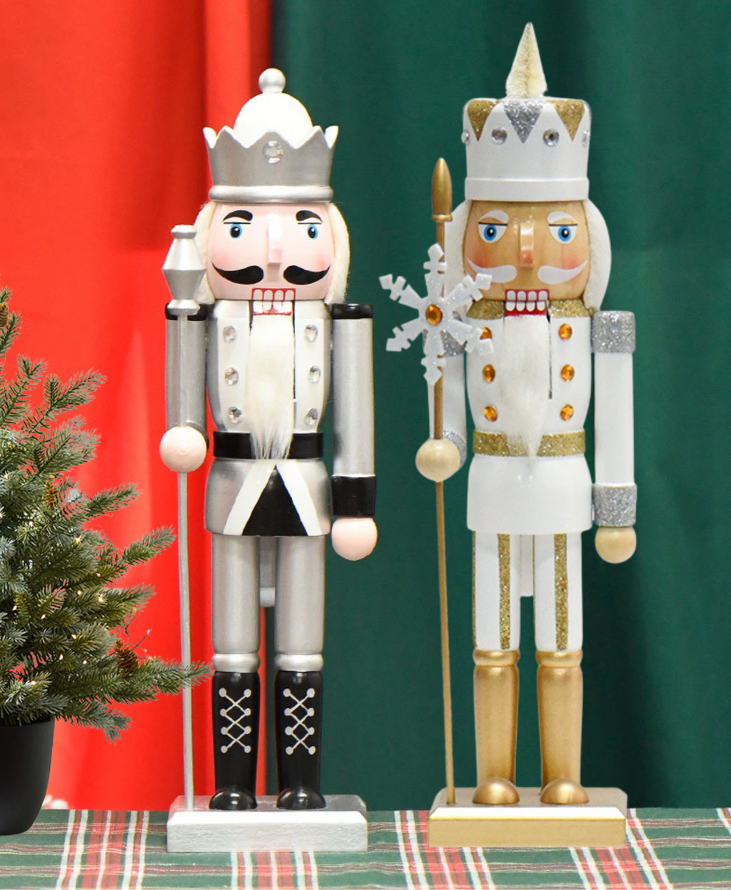 Snow Regent Nutcracker – 36CM