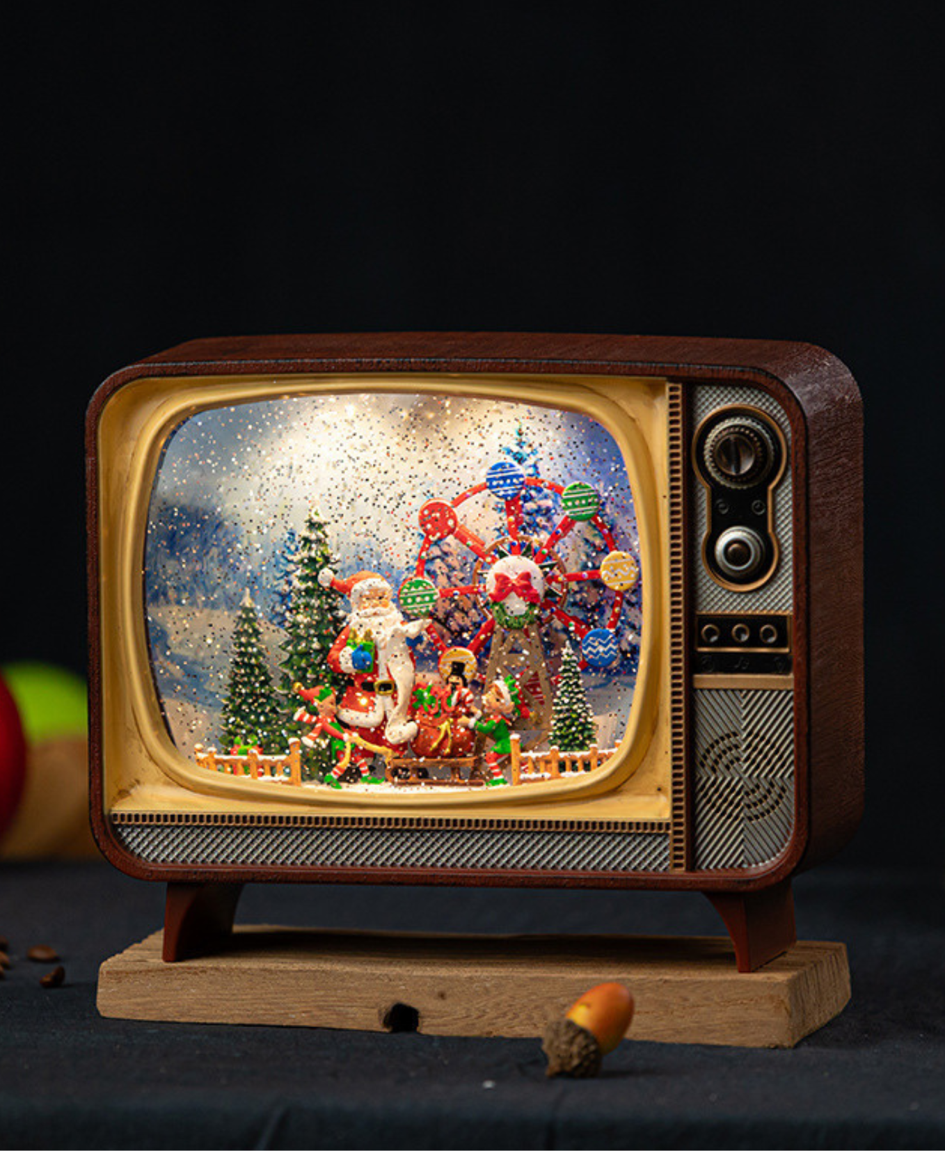 Santa’s Retro Christmas TV Melody