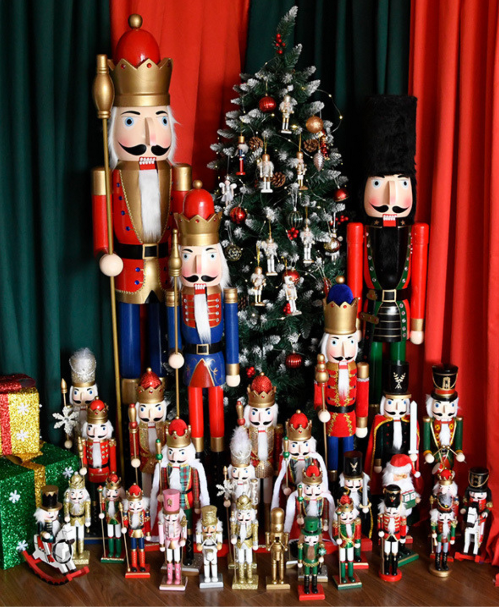 Crown Nutcracker – 90CM