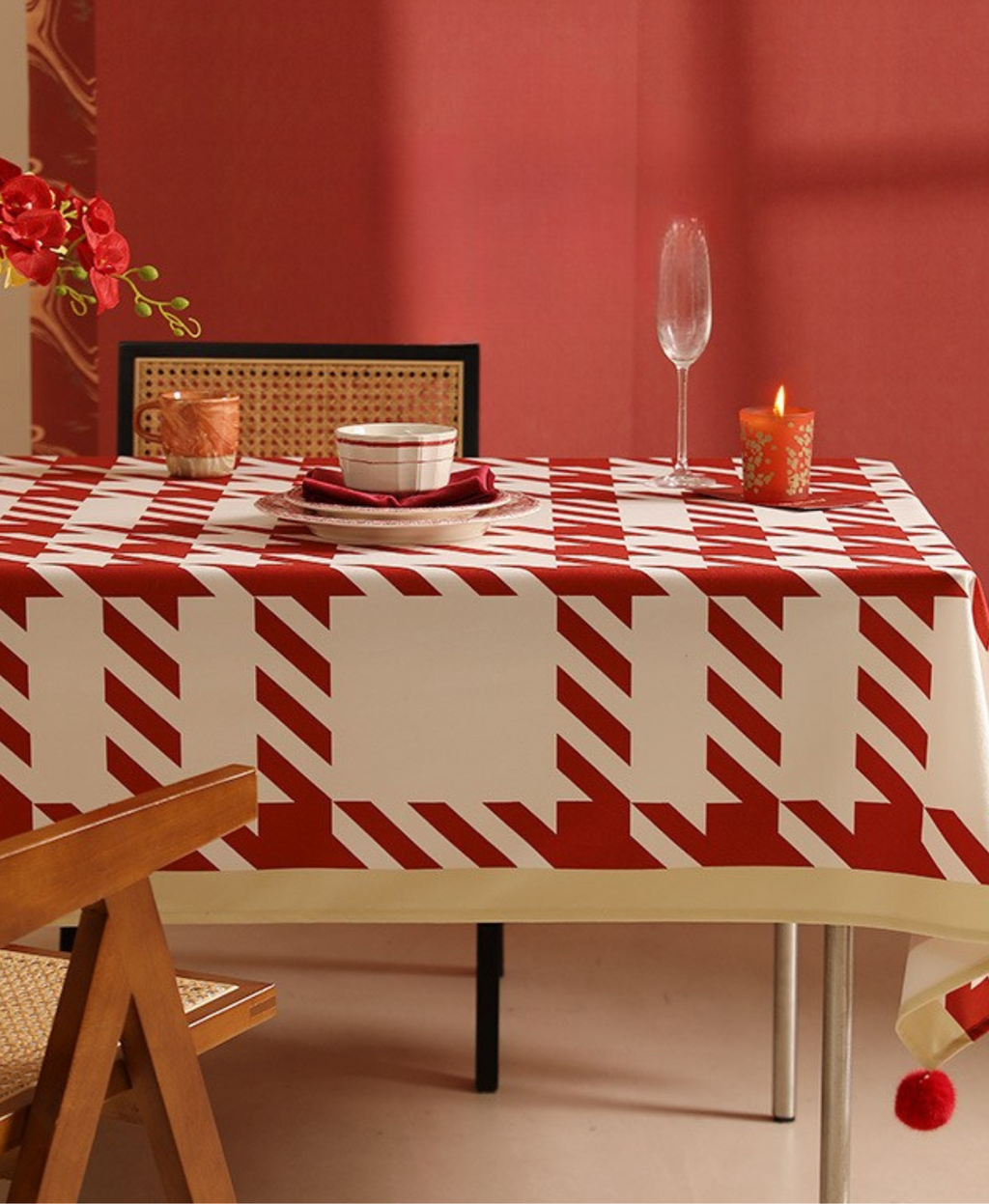Noel Classic Red Tablecloth