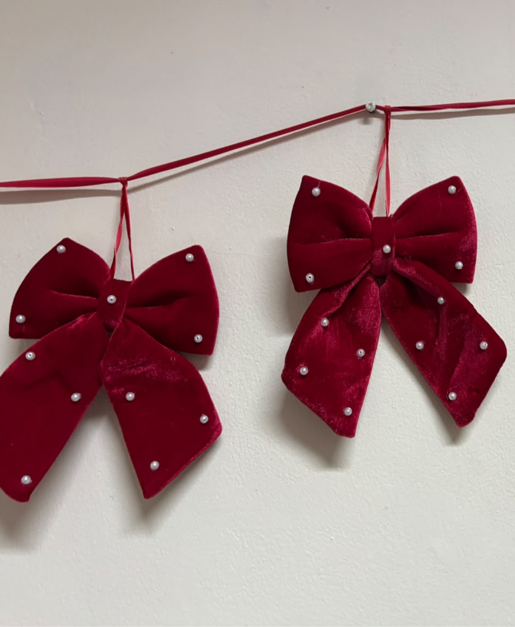Red Velvet Pearl Garland