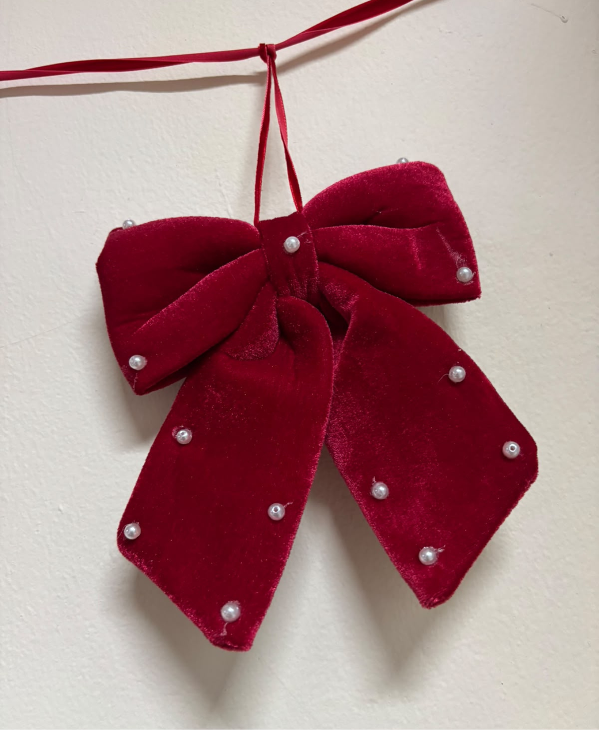 Red Velvet Pearl Garland