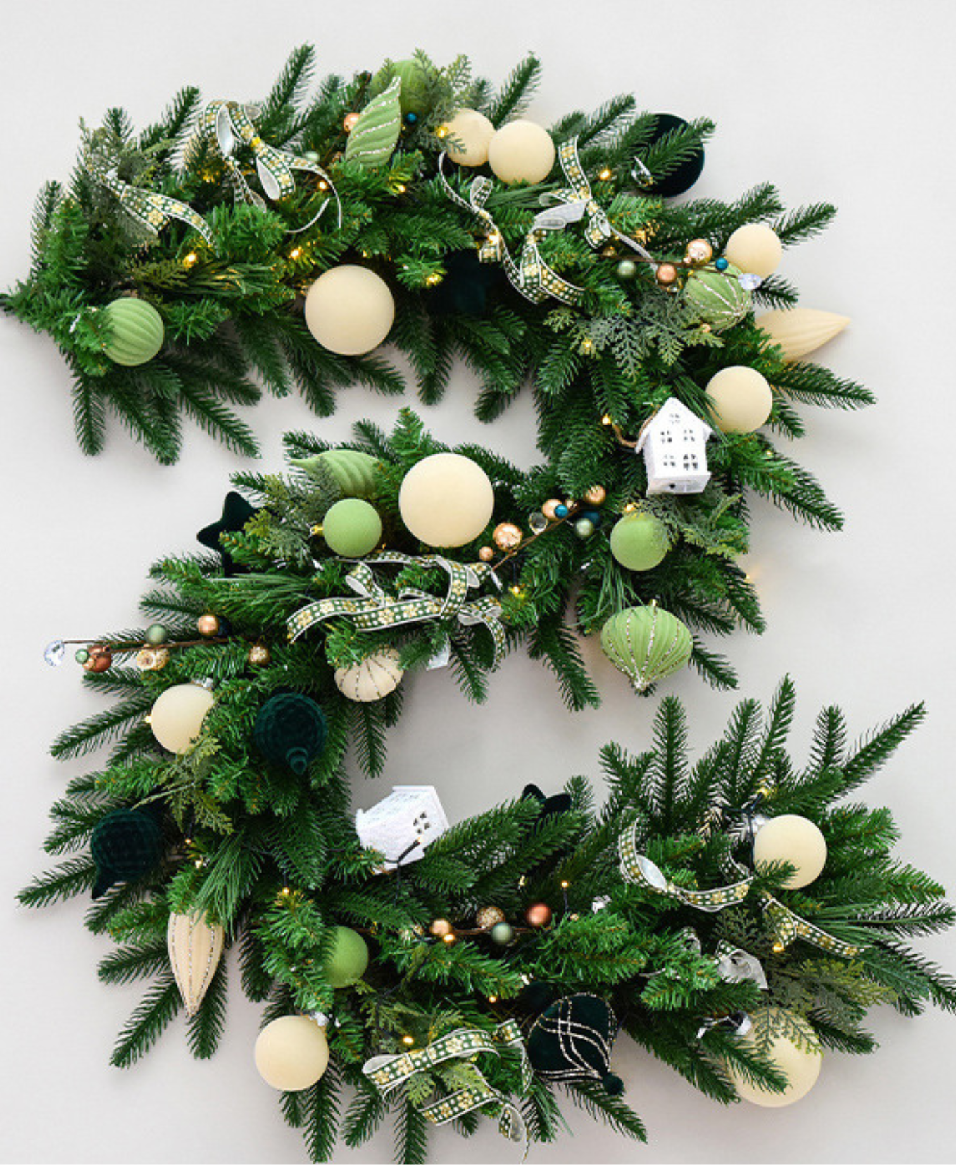 Classic Velvet Christmas Garland