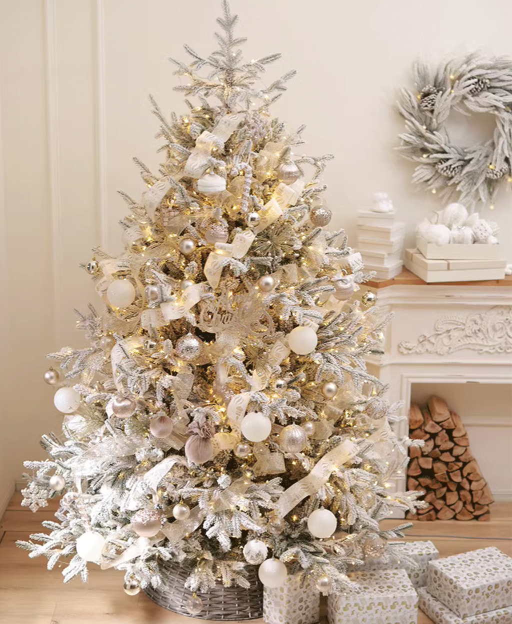 Elegant Champagne Christmas Tree
