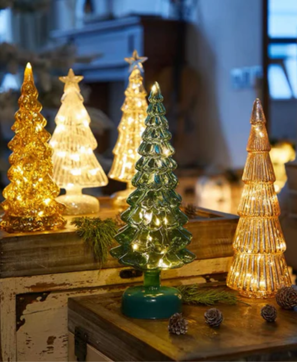 Glowing Glass Christmas Tree Decoration