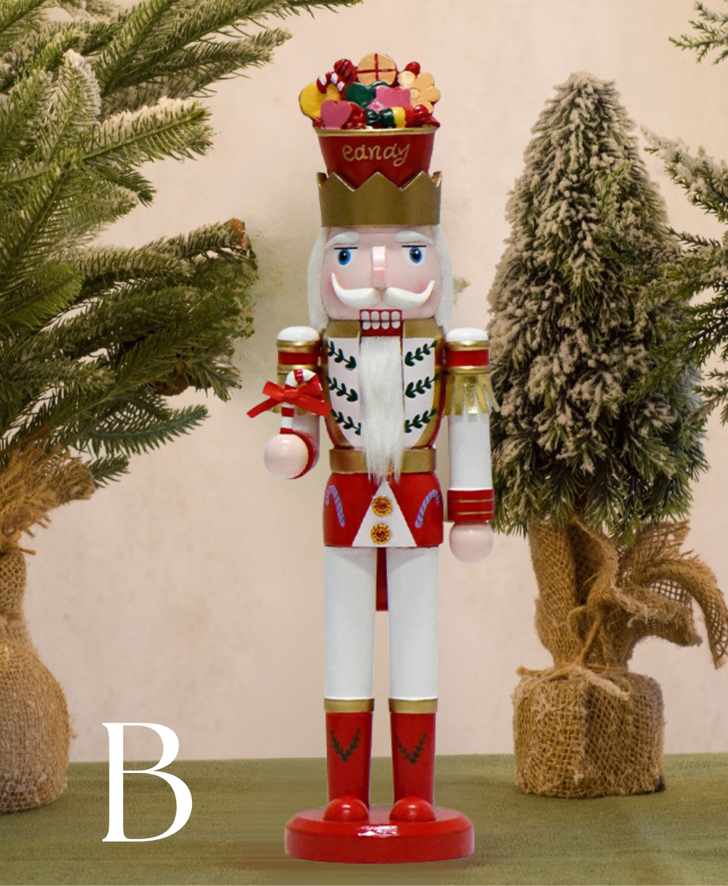 Holiday Sweet Hat Nutcracker – 38 cm