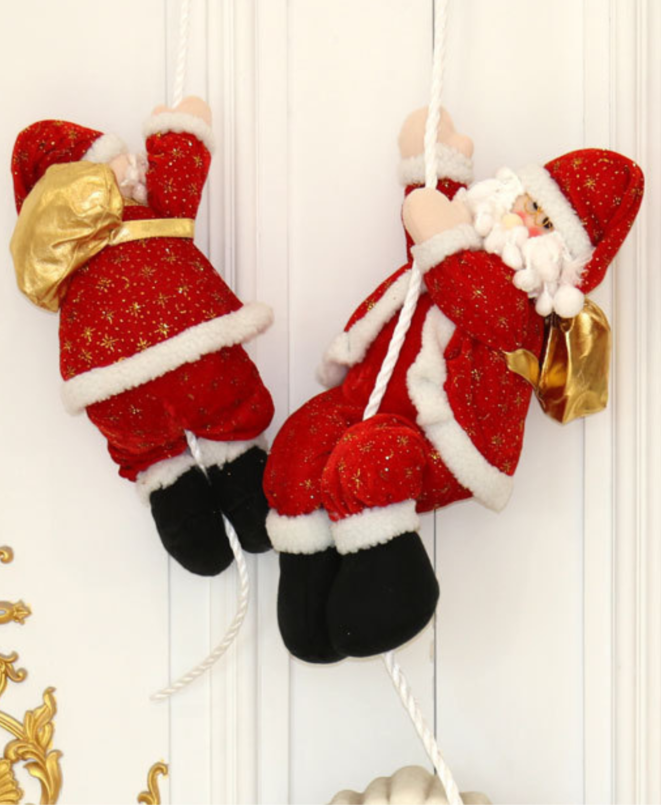 Rope Climbing Santa Decoration