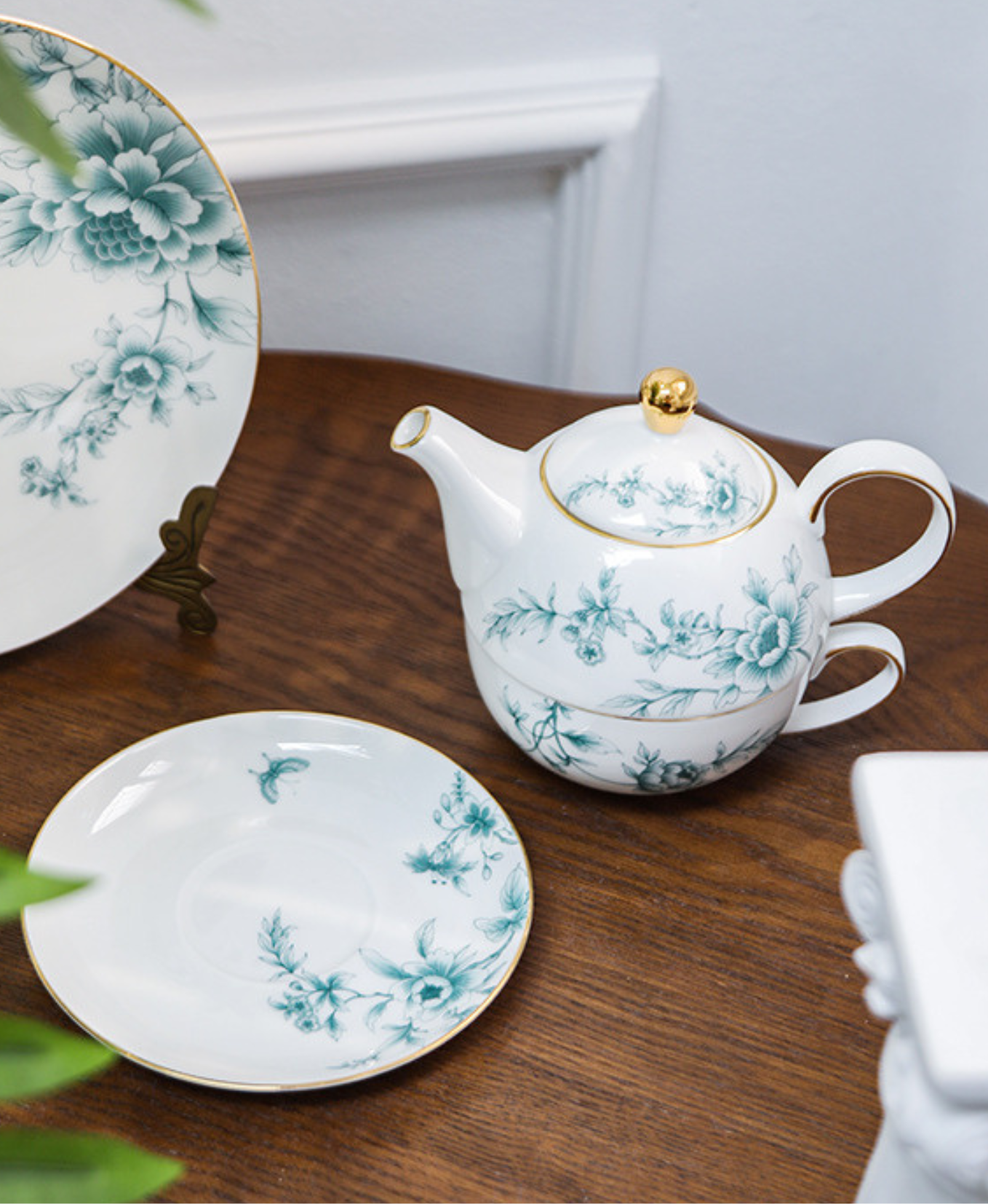 GIFTING INSPIRATION - Celeste Floral Teapot & Cups Set