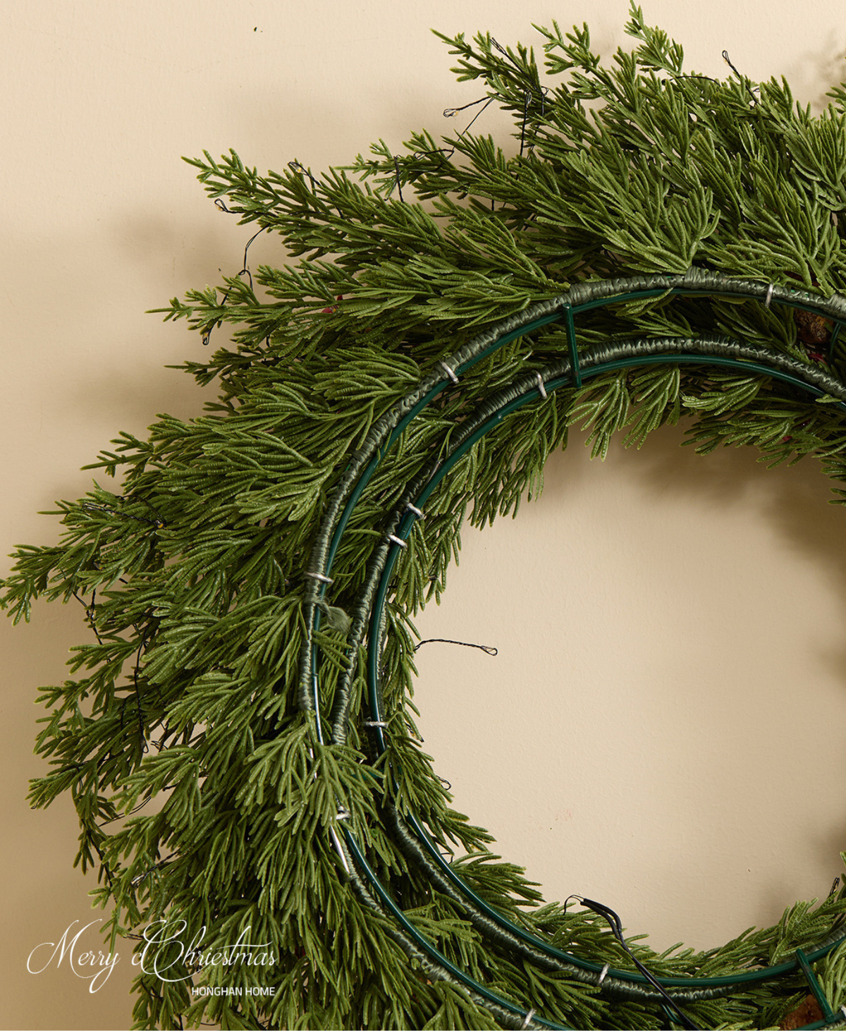 Red Berry & Cedar Christmas Decor