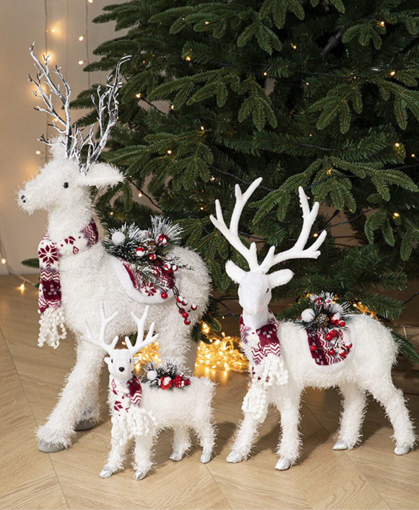 Holiday Elk Decoration Ornament Set