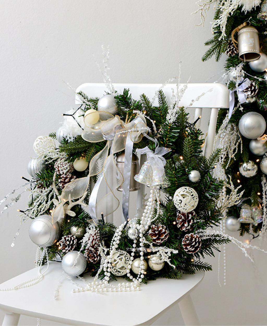 Luminous White Pearl Christmas Wreath