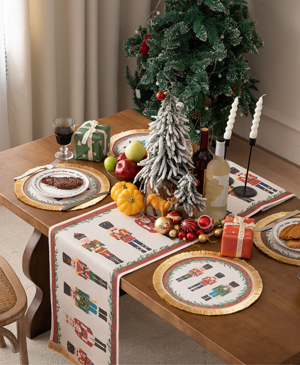 Classic Round Nutcracker Placemat