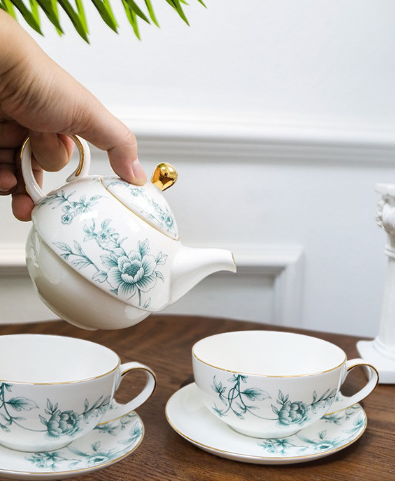 GIFTING INSPIRATION - Celeste Floral Teapot & Cups Set