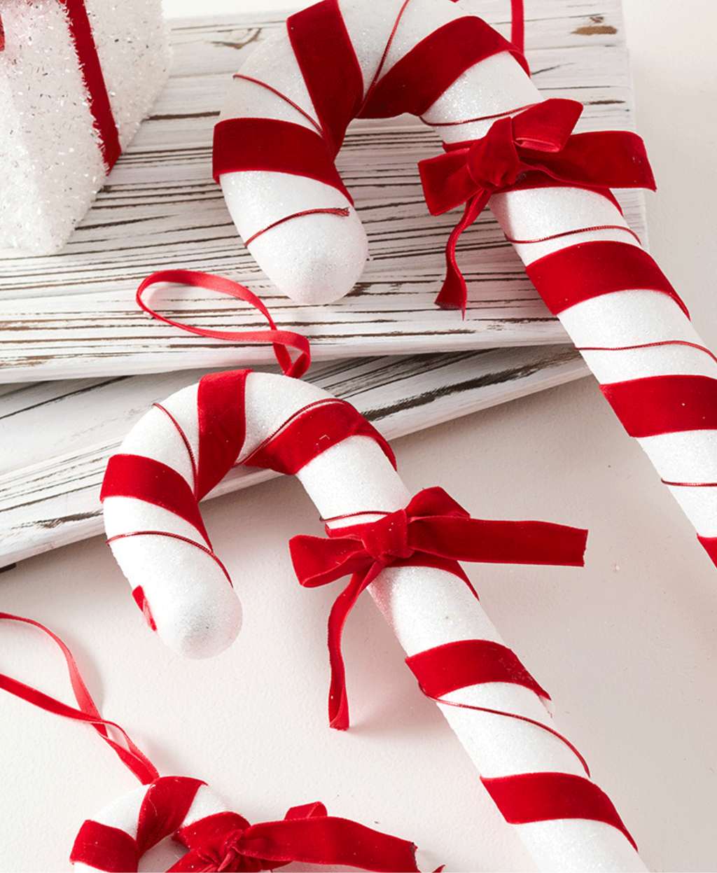 Christmas Decoration - Red & White Cane