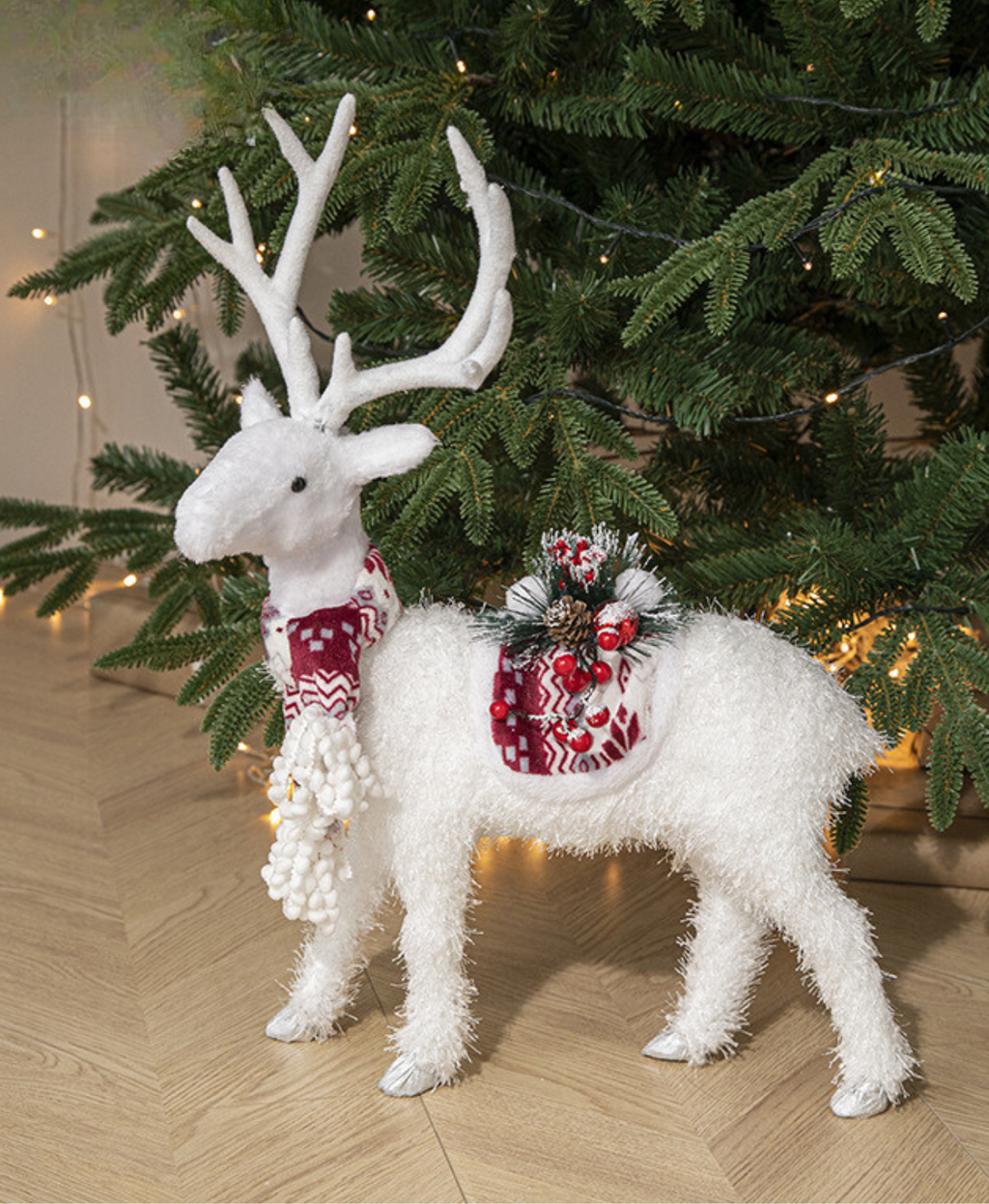 Holiday Elk Decoration Ornament Set