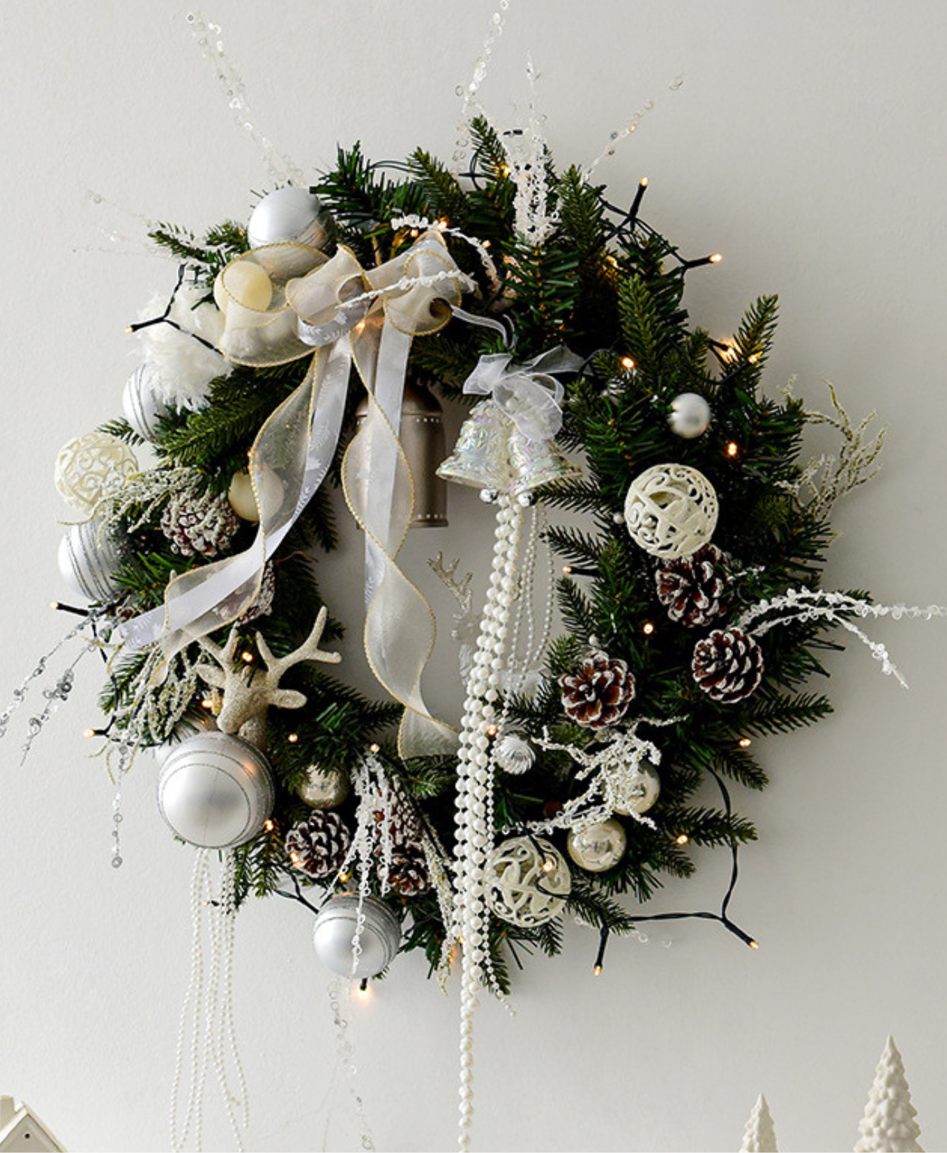 Luminous White Pearl Christmas Wreath