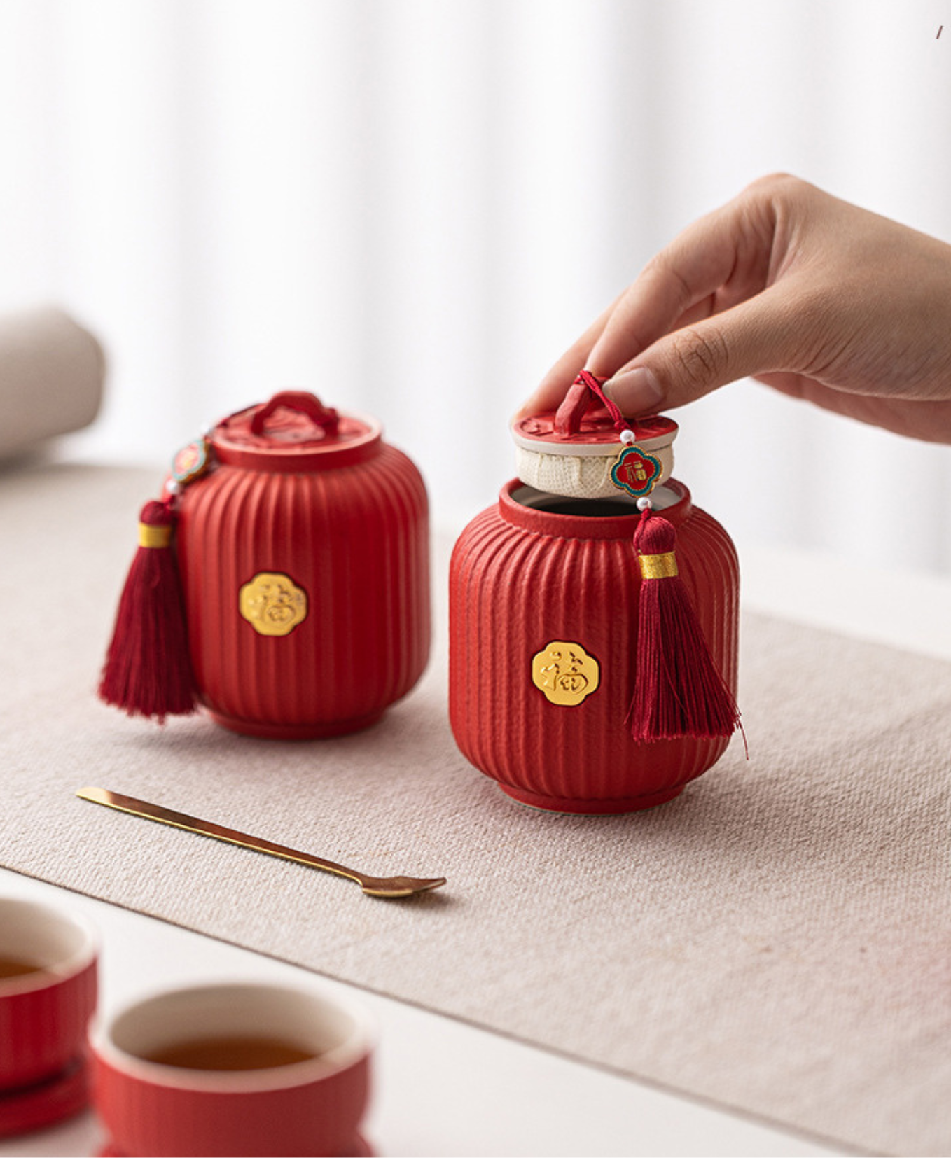 GIFTING INSPIRATION - Red Fu Lantern Tea Canister