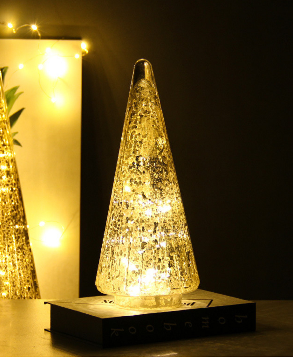 Silver Fluted Glass Christmas Tree Light