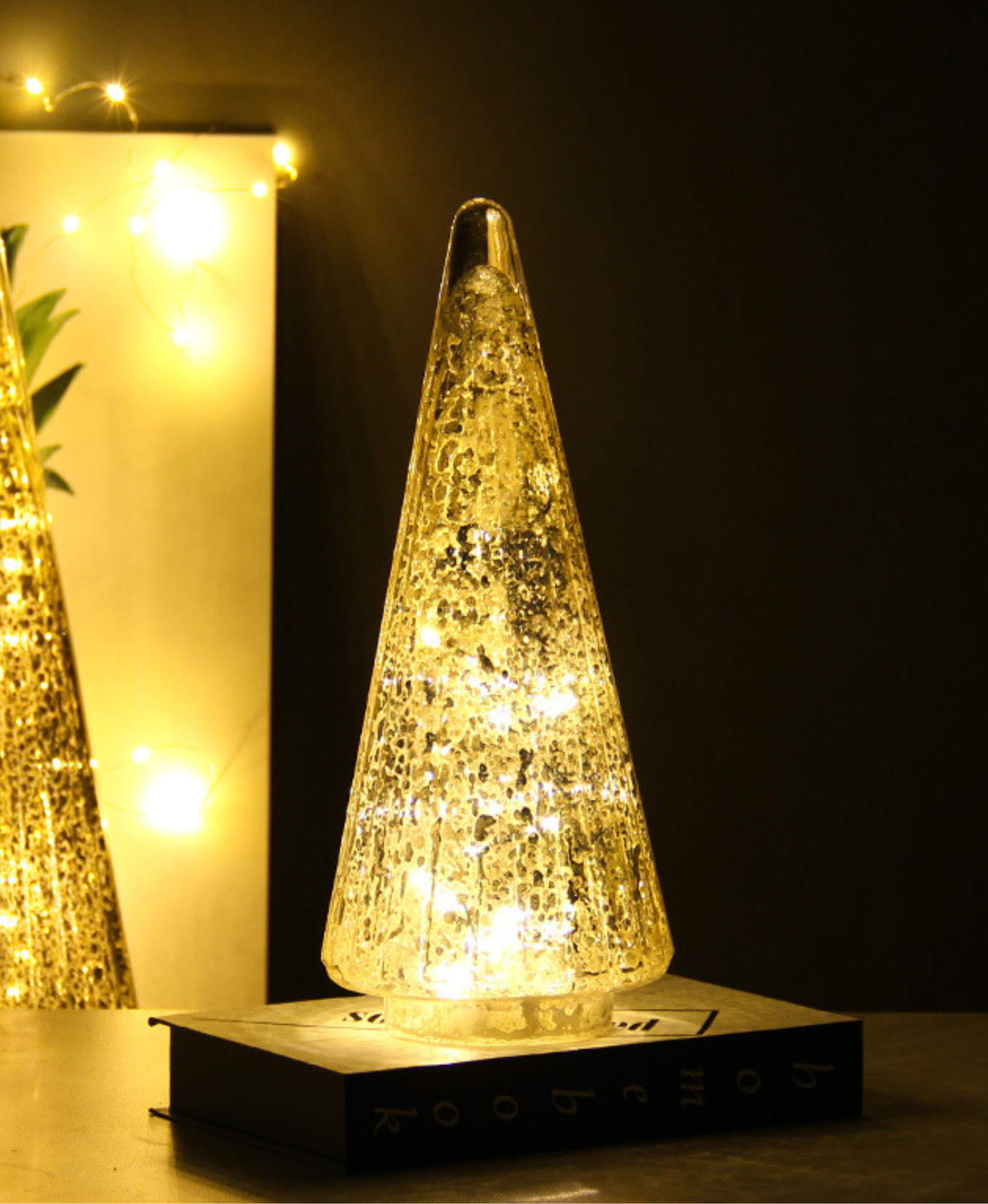 Silver Fluted Glass Christmas Tree Light