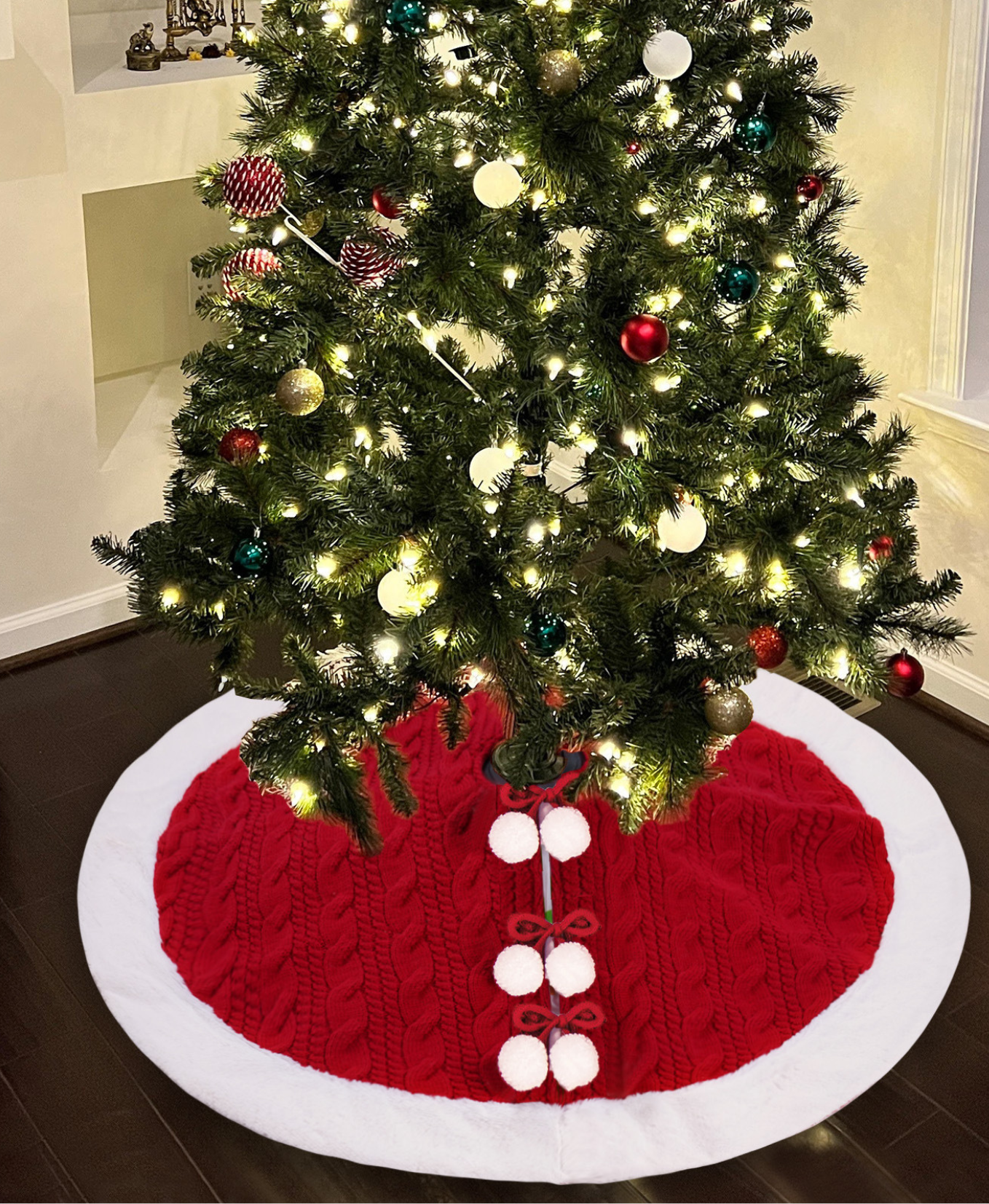 Cable Knit Pom-Pom Tree Skirt