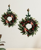 Snowberry Holiday Wreath