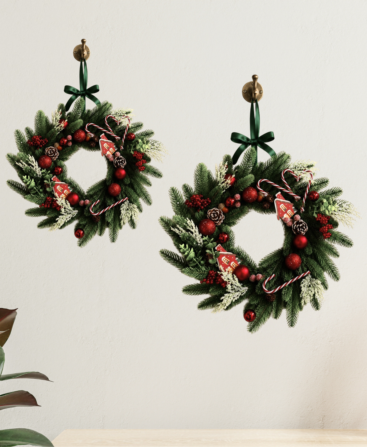 Snowberry Holiday Wreath