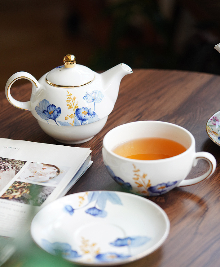 GIFTING INSPIRATION - Vintage Blossom Tea Pot