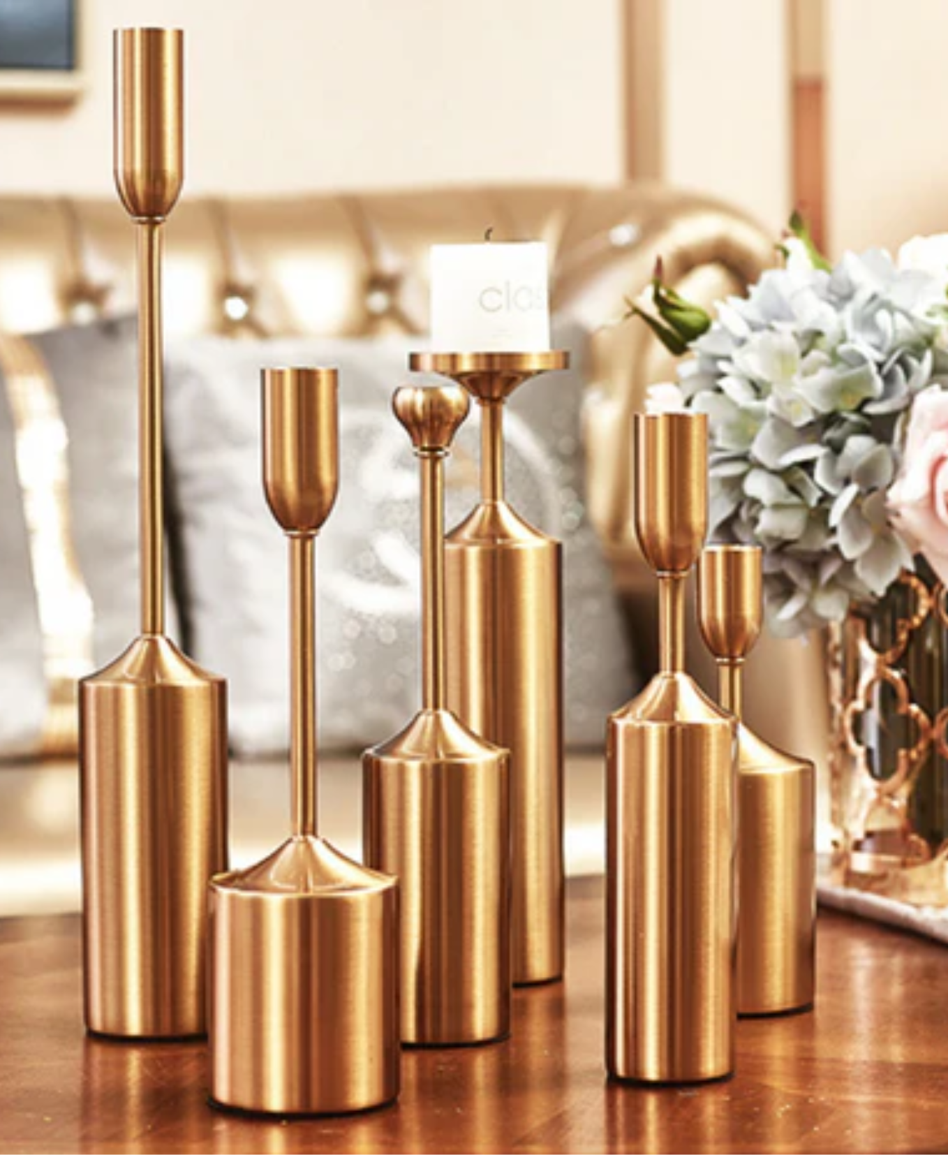 Gold Candleholders Set