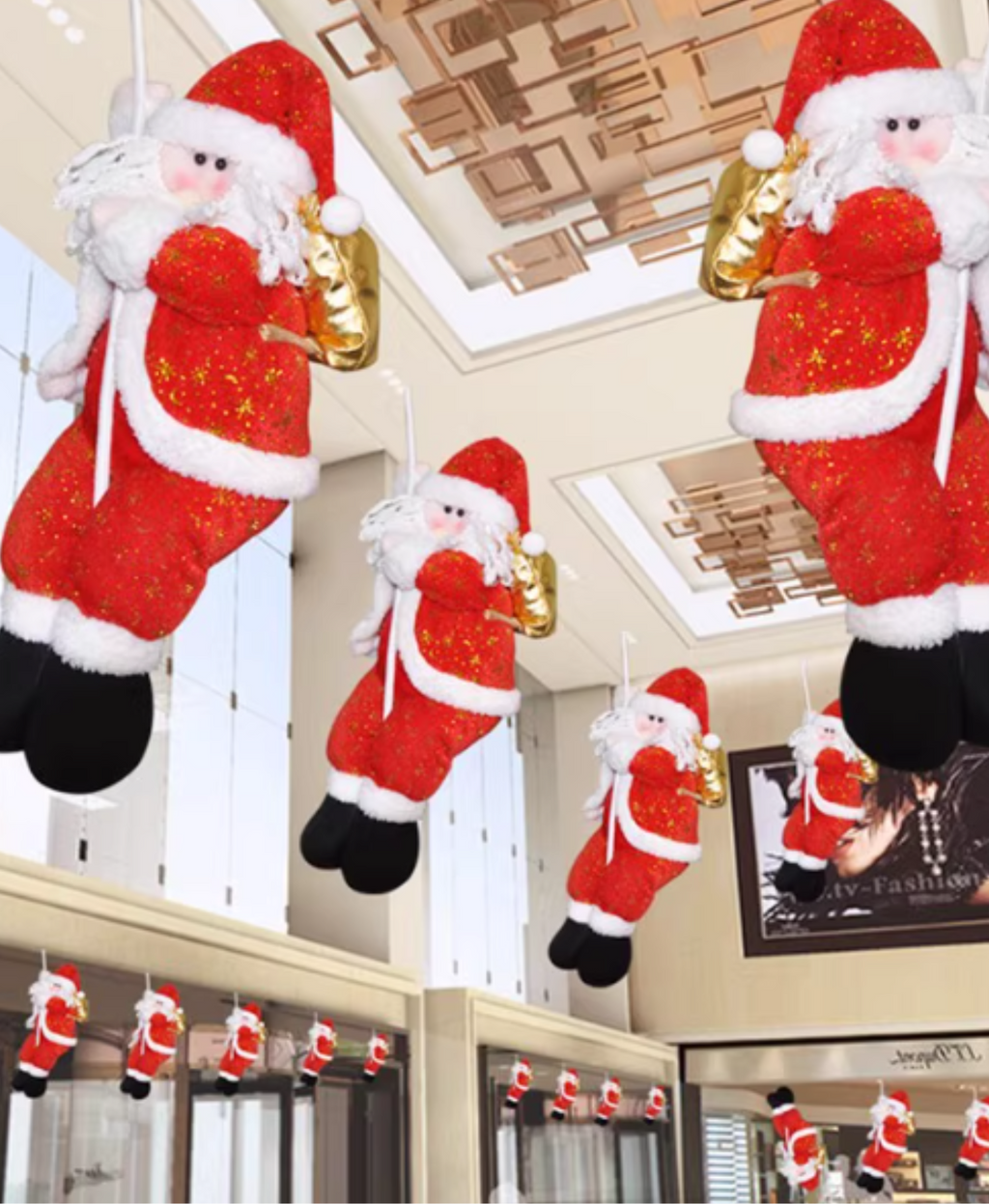 Rope Climbing Santa Decoration