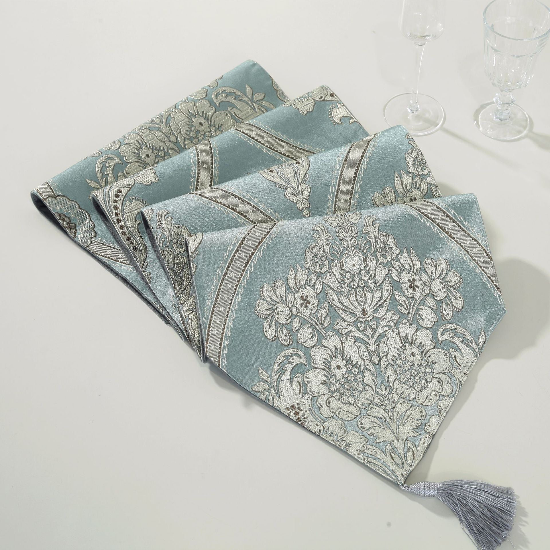 Lylya Table Runner
