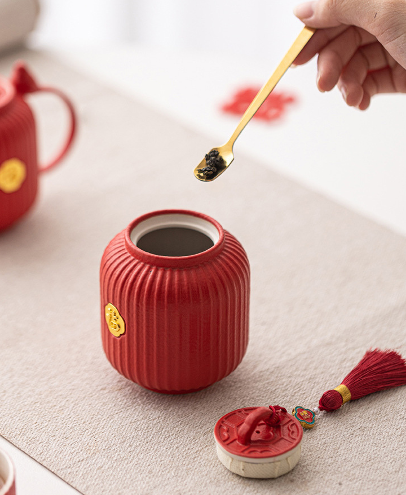 GIFTING INSPIRATION - Red Fu Lantern Tea Canister
