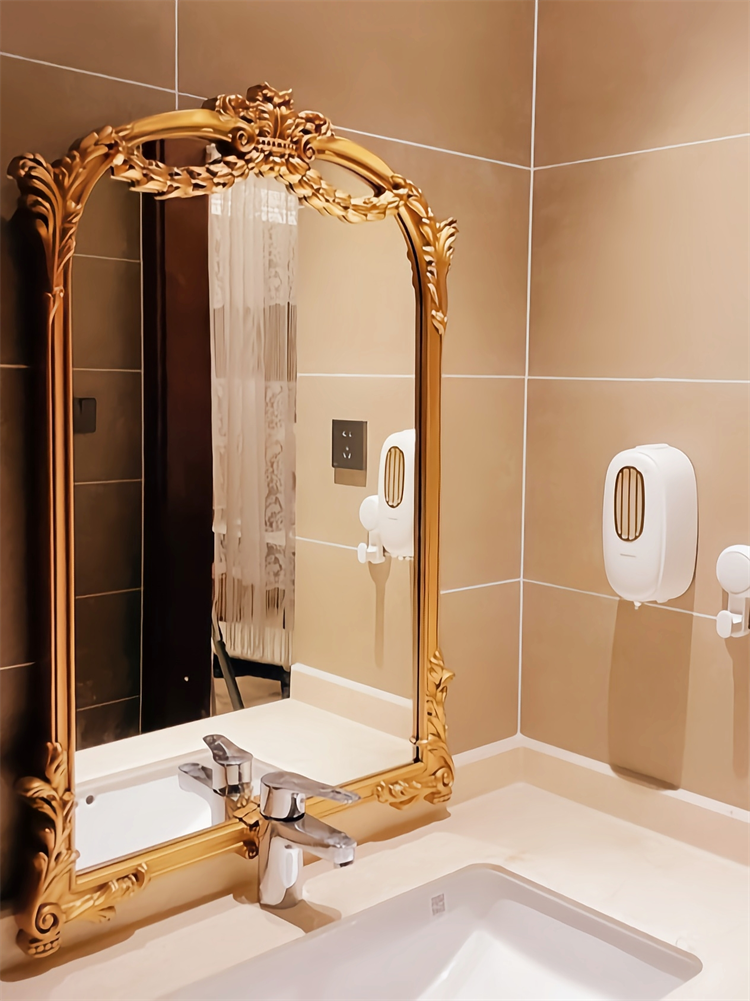 Grandeur Wall Mirror