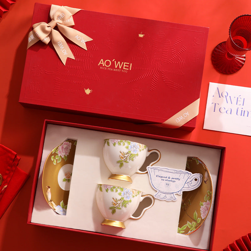 GIFTING INSPIRATION - White and Gold Floral Afternoon Mug Set