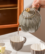 GIFTING INAPIRATION - Lily Tea Set