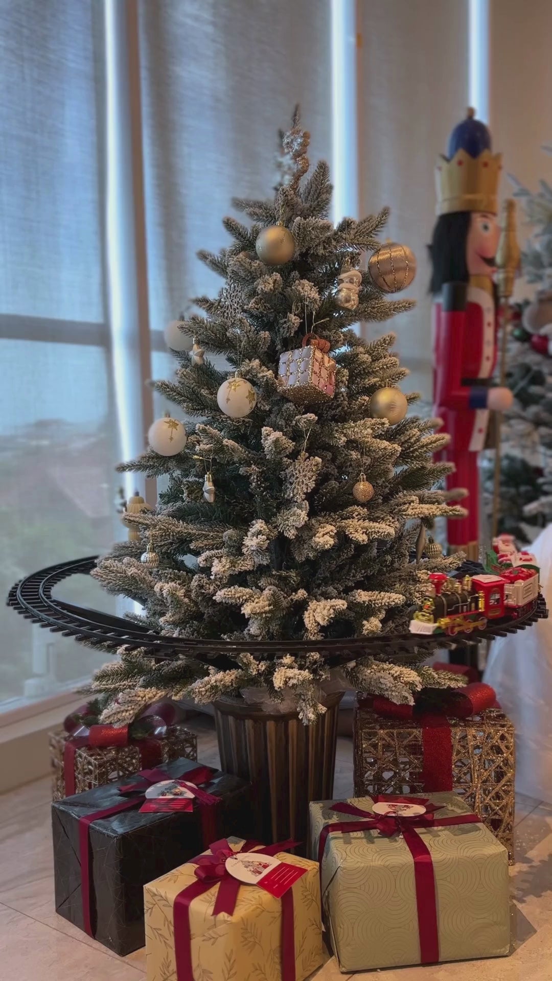 Santa’s Freight Tree Train - Suspended Rail Edition