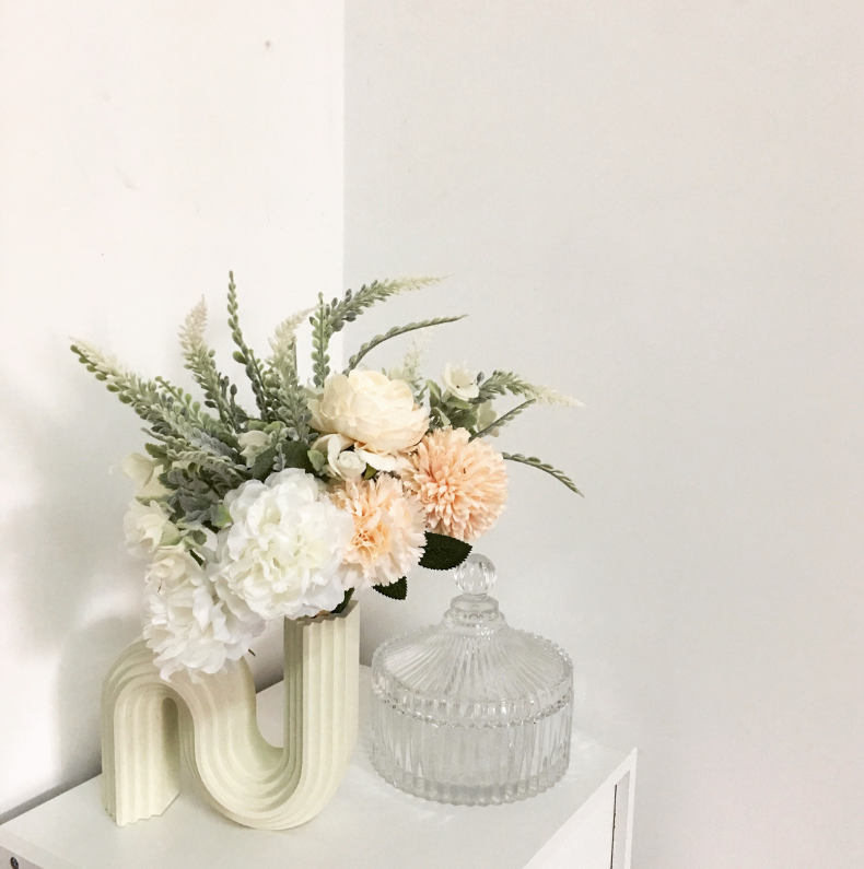 Vincy Contemporary Vase
