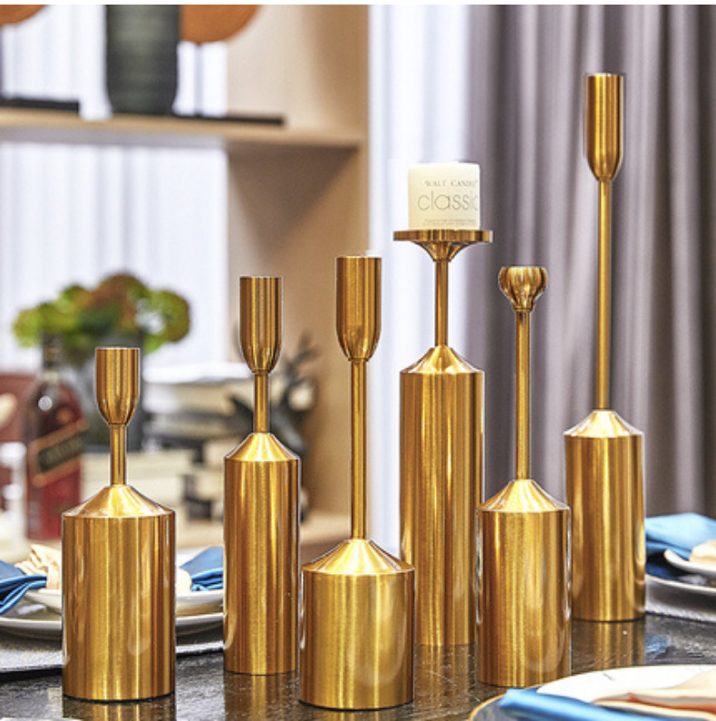 Gold Candleholders Set